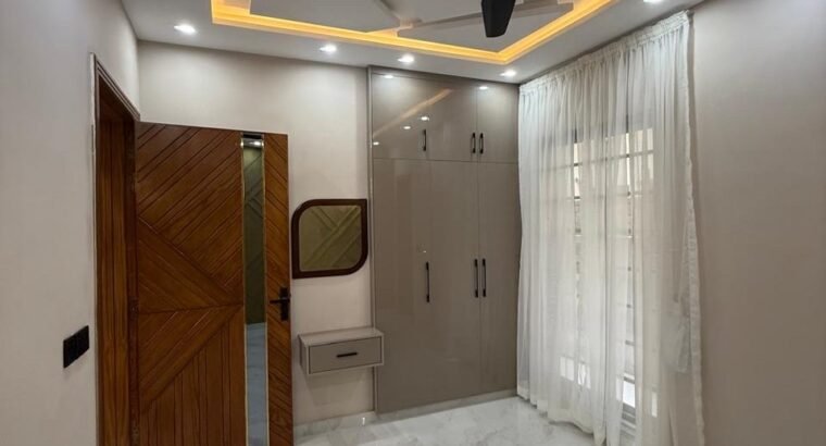 5 marla house for sale in bahria town prime location.