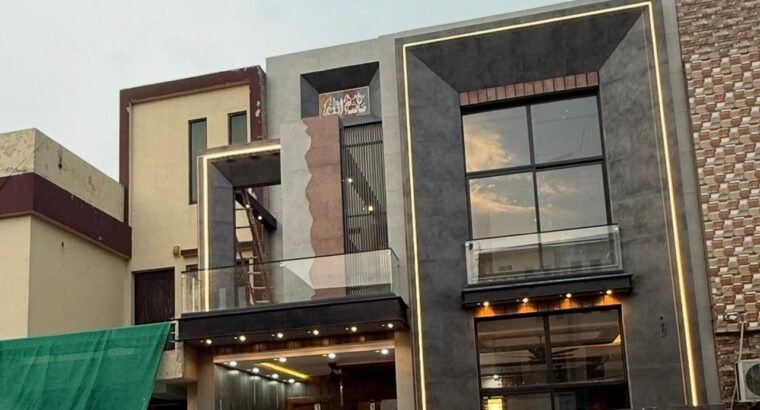 5 marla house for sale in bahria town prime location.
