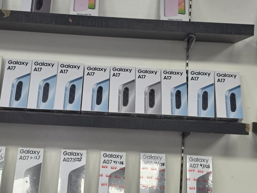 Samsung’s Galaxy A17 box pack non active 6/128 8/256 check description - photo 3