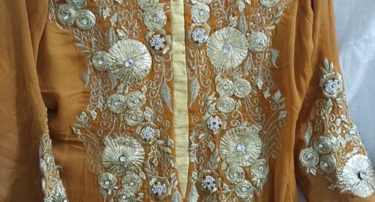 gotta work frock with good condition, can b used with two style