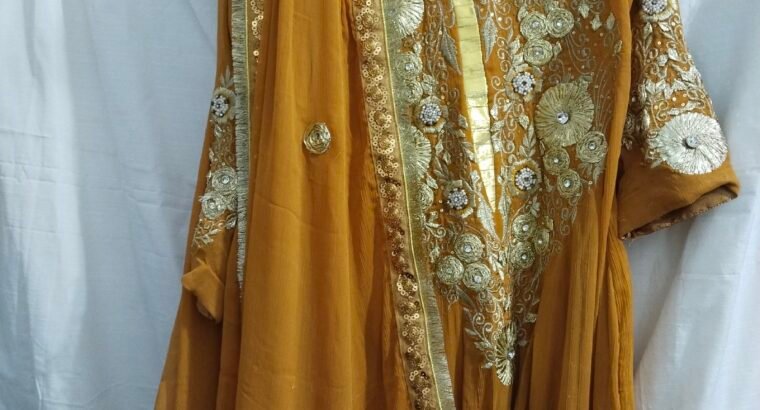 gotta work frock with good condition, can b used with two style