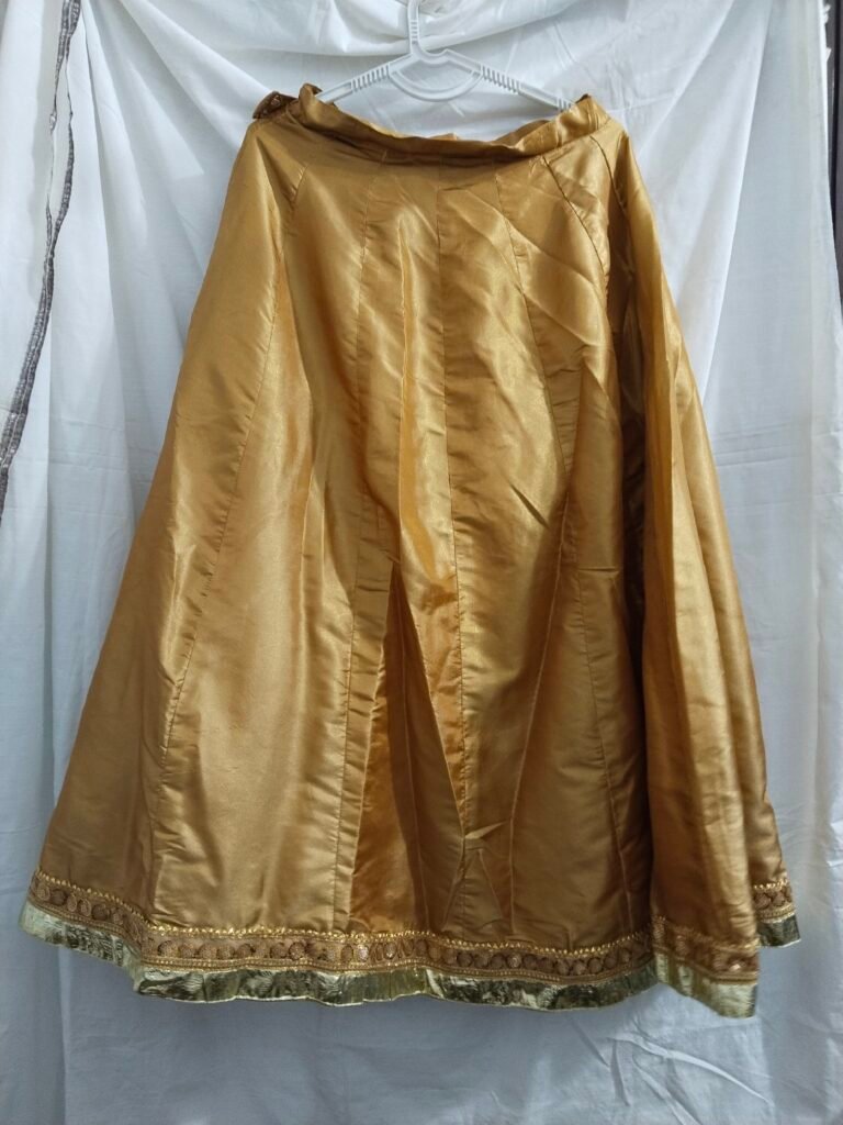 gotta work frock with good condition, can b used with two style - photo 5