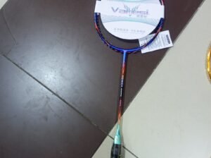 Graphite Badminton Racket Frame – Without StringsHigh-quality graphite