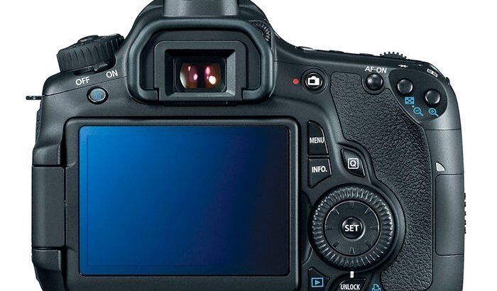 Canon EOS 60D DSLR Camera + 18-55mm Lens