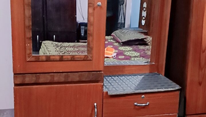 Bed Dresing Bartan wali Almari For Sale Good Condition 1year use