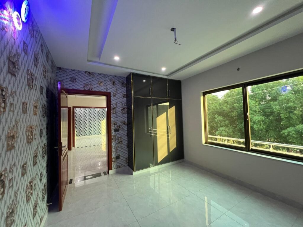 5.25 marla house for sale - Townhouses in Lahore - photo 4