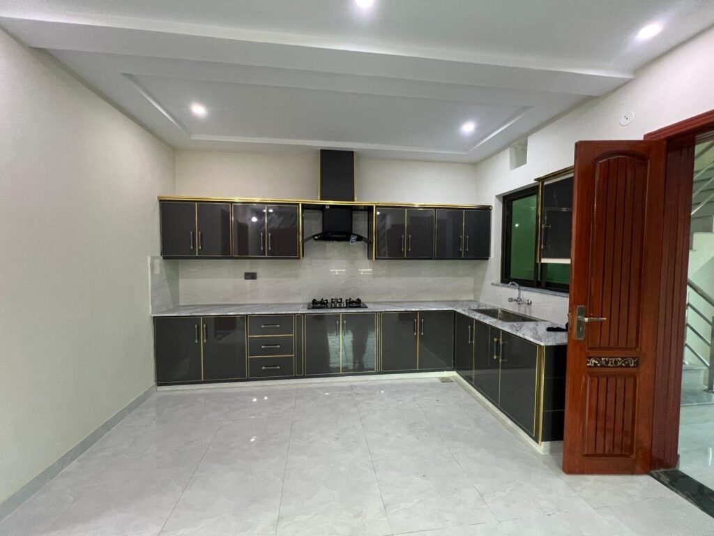 5.25 marla house for sale - Townhouses in Lahore - photo 3