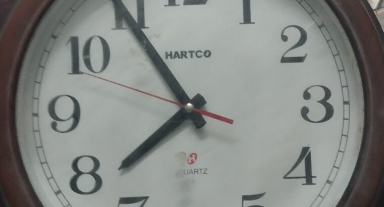 3 Beautiful Quartz Wall Clocks