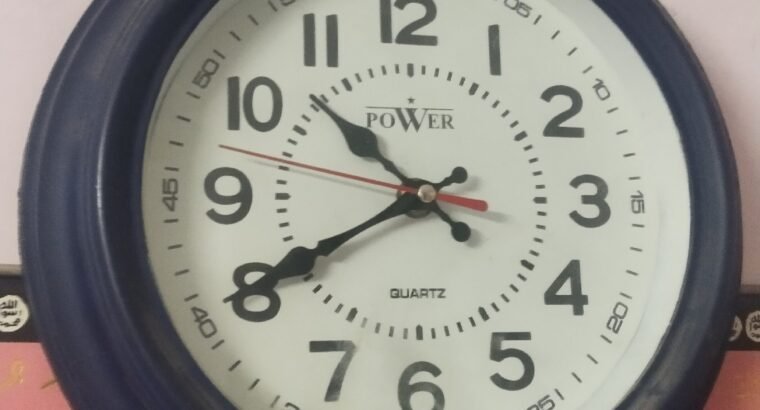3 Beautiful Quartz Wall Clocks