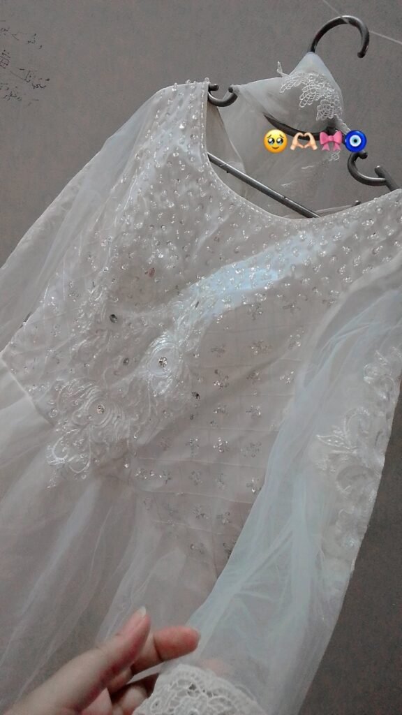 beautiful fairy maxi with dupata - Clothes for sale in Chaklala Scheme, Rawalpindi - photo 2