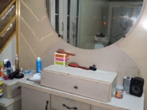 4 PC sele urgent h address korngi t industirl are karchi darlum k pas