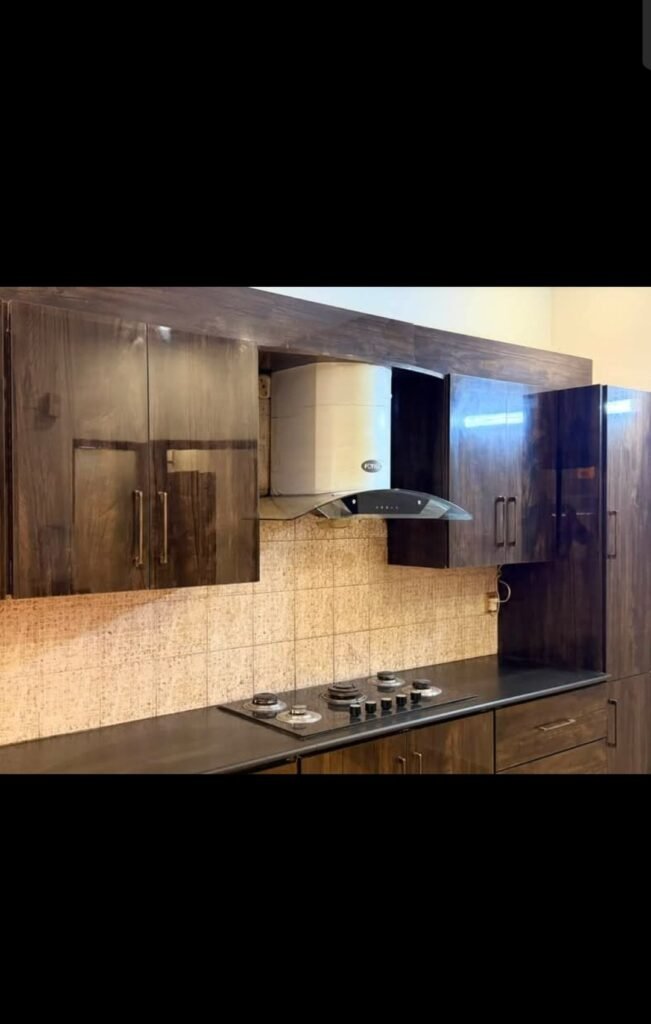 10 Marla fully furnished house for Sale in Dha Lahore - photo 2