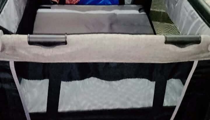 Portable Baby Cort/ Baby cot playpen