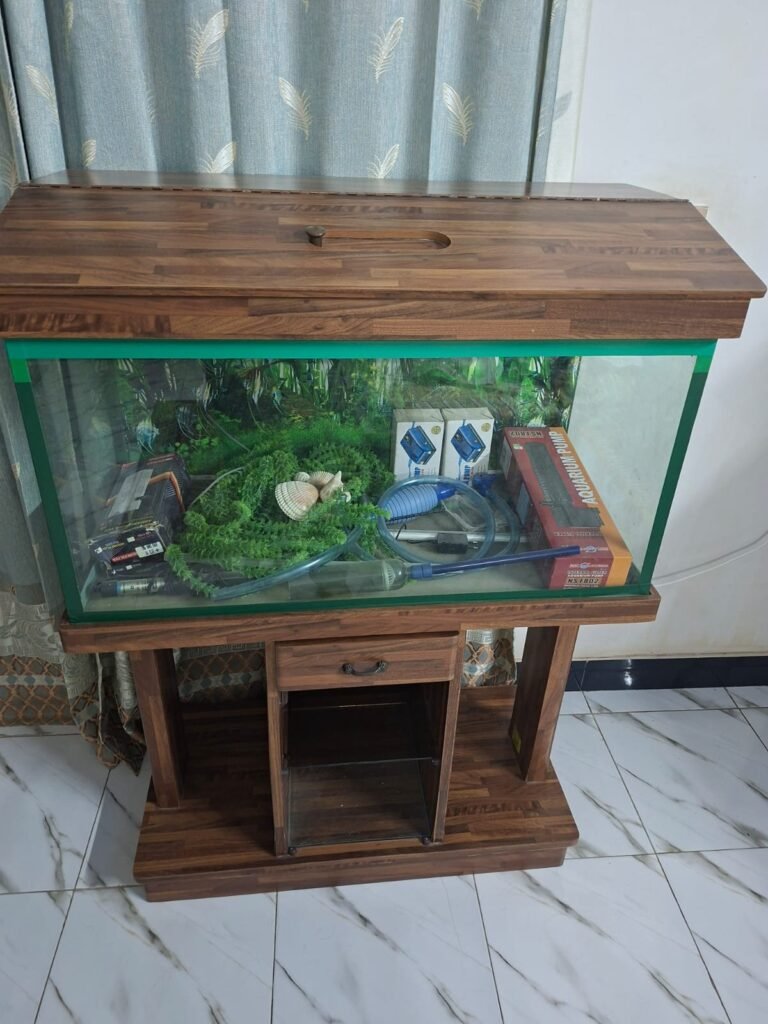 Fish Aquarium for sale with filters – 4 months used only - Fish & Aquariums in Gulistan-e-Jauhar Block 1, Karachi - photo 2