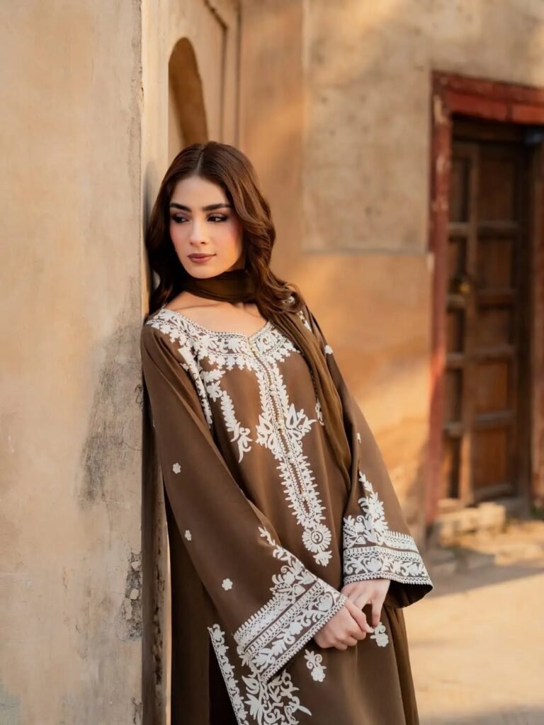 Winter Special: Stitched Linen Embroidered 3-Pcs Suit - Clothes for sale in Peshawar - photo 4
