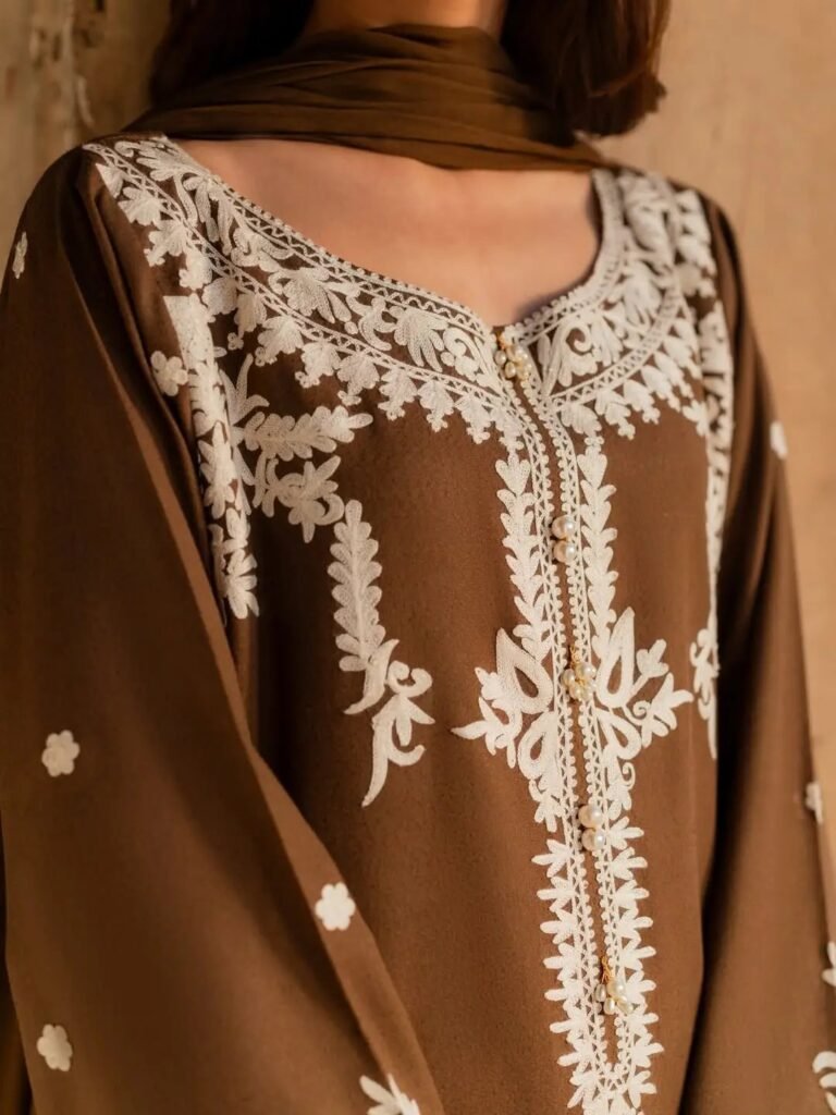 Winter Special: Stitched Linen Embroidered 3-Pcs Suit - Clothes for sale in Peshawar - photo 2