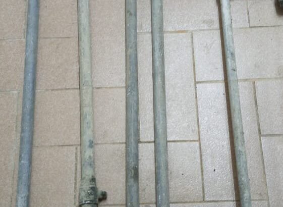 Clean & Rust-Free GI Pipes (1″ & 3/4″ Diameters)