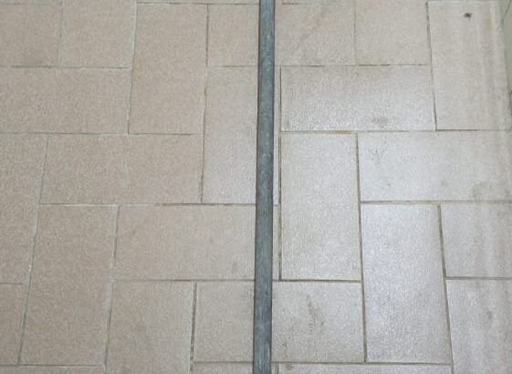 Heavy-Duty Iron Concrete Self-Leveling Tool – For Sale
