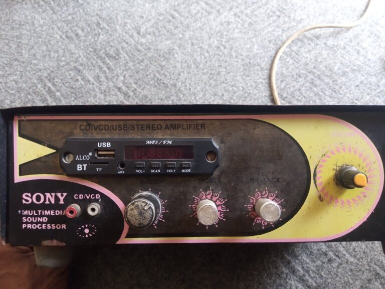 🔊 Amplifier + 2 Speakers | Urgent Sale